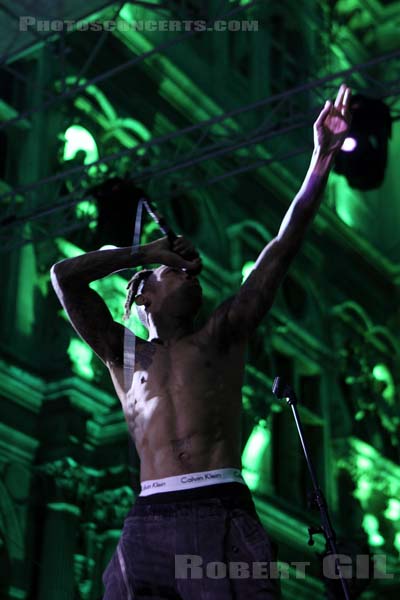 TRICKY - 2010-08-13 - PARIS - Parvis de l'Hotel de Ville - 